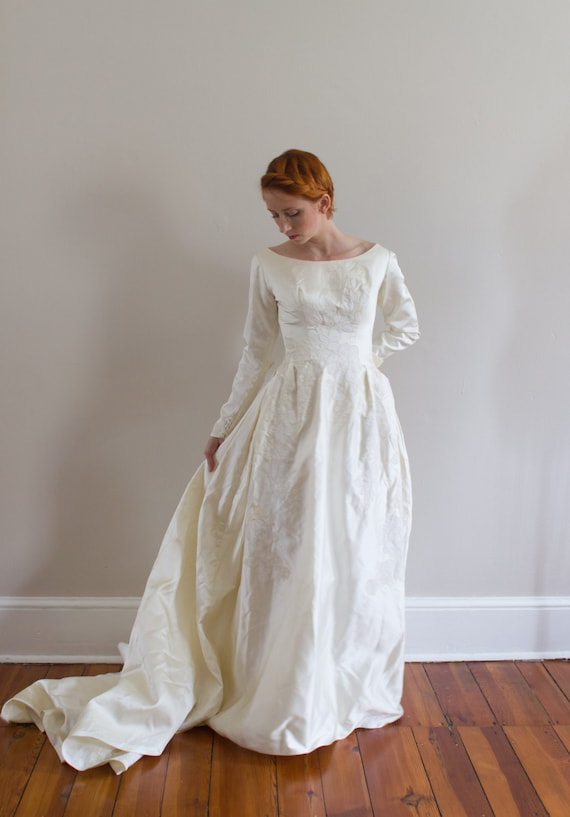 1950's Embroidered Wedding Gown/ Size XS