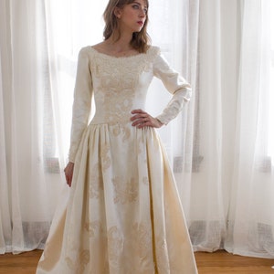 1950's satin embroidered lace wedding gown / size XS image 2