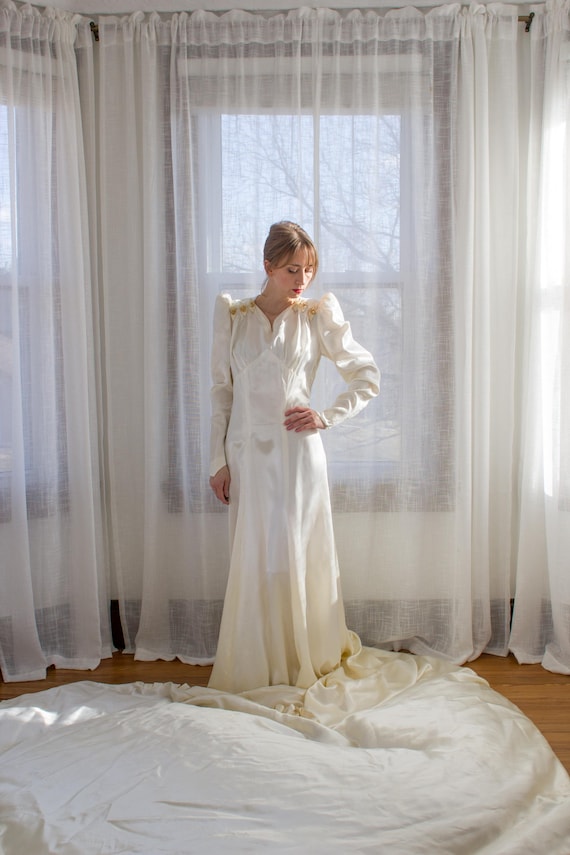 art deco long sleeve wedding dress Elegant A-line Wedding Dresses Jewel Art Deco-inspired Neck Long Sleeves  Sequined with Beaded Pearls Court Gown Custom Made Plus Size Bridal Dress