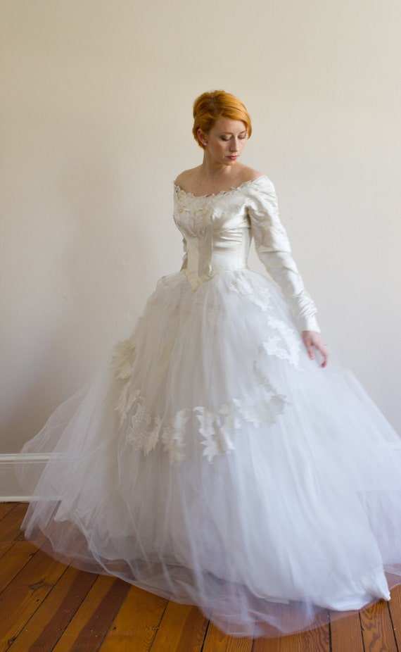 Designer 1950's Priscilla of Boston Wedding Gown … - image 2