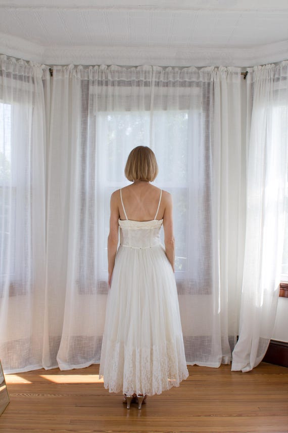 Vintage 1950s Chantilly Lace Wedding Dress