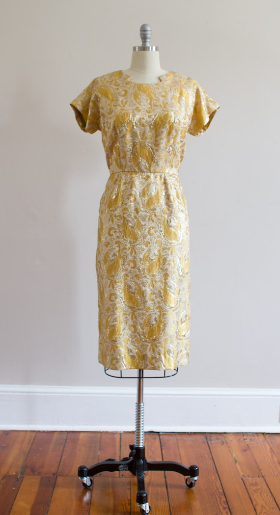 1950's Metallic Gold Wiggle Dress / Matching Jack… - image 3