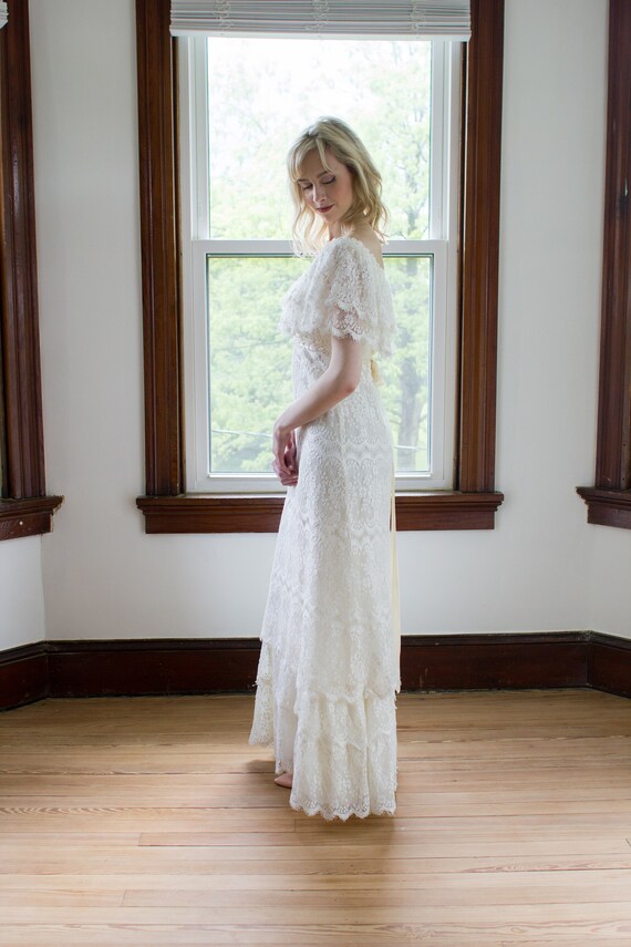 Vintage 1970's  boho lace wedding dress / off the… - image 2