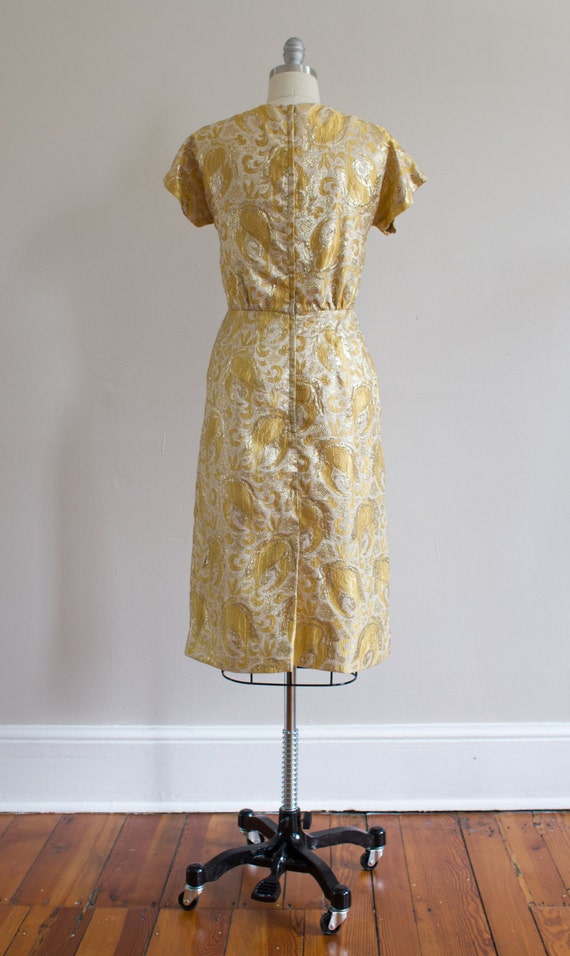 1950's Metallic Gold Wiggle Dress / Matching Jack… - image 5