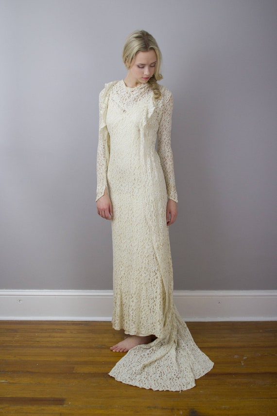 1930's Lace wedding gown with matching long jacke… - image 1