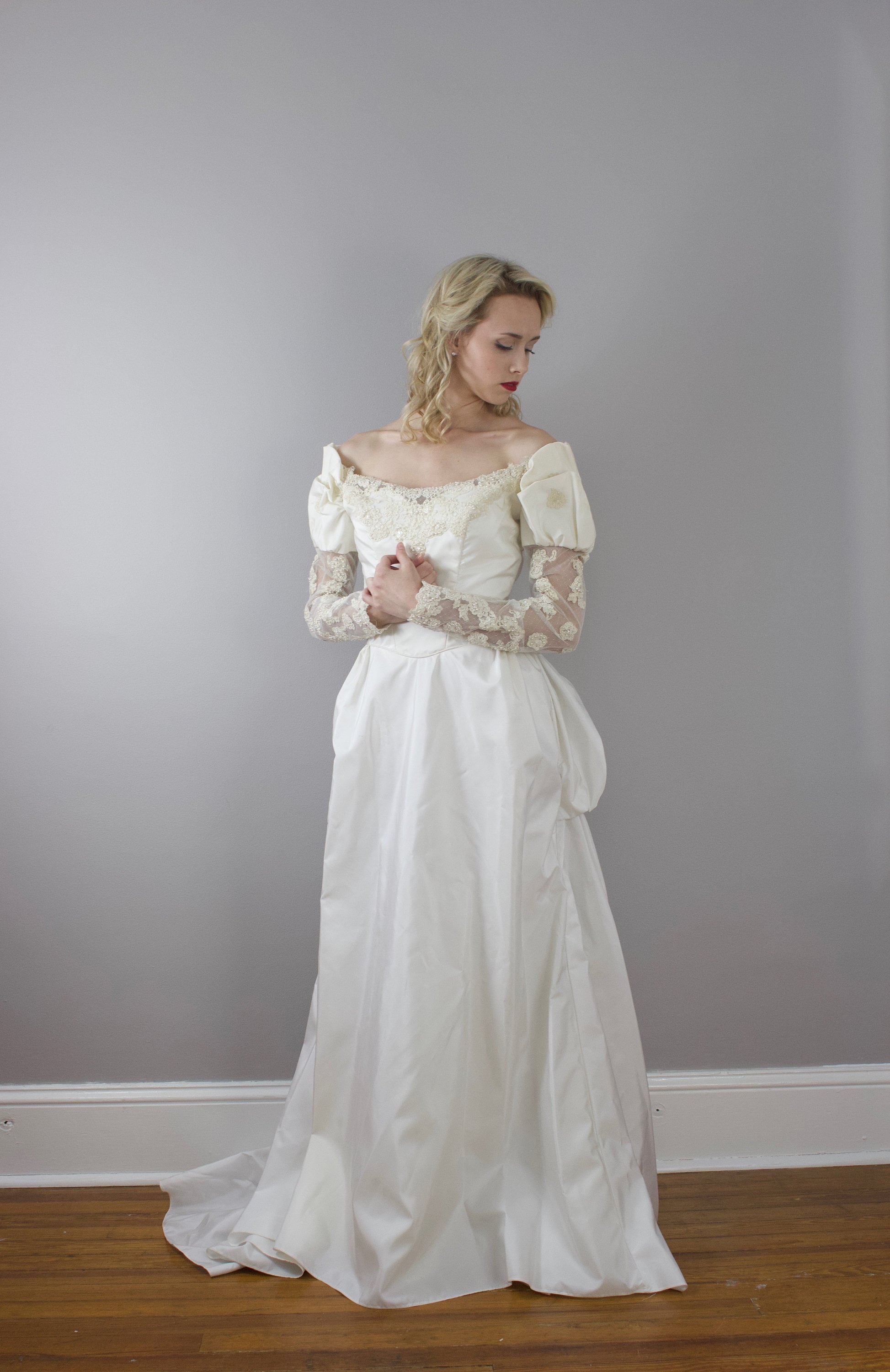 priscilla of boston short wedding dress Breathtaking Priscilla of Boston Wedding Gown With Veil - VINTAGE