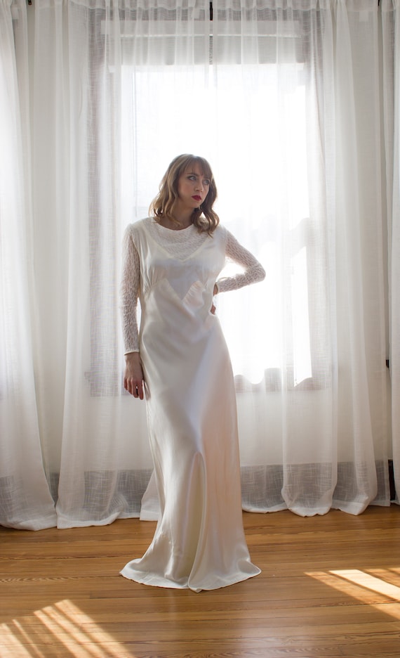 Robe De Mariée Art Déco Années 30 - Satin De Soie Crème/ivoire - Occasion