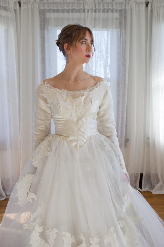 Designer 1950's Priscilla of Boston Wedding Gown / Silk / XXS / 23" Waist -  Etsy New Zealand
