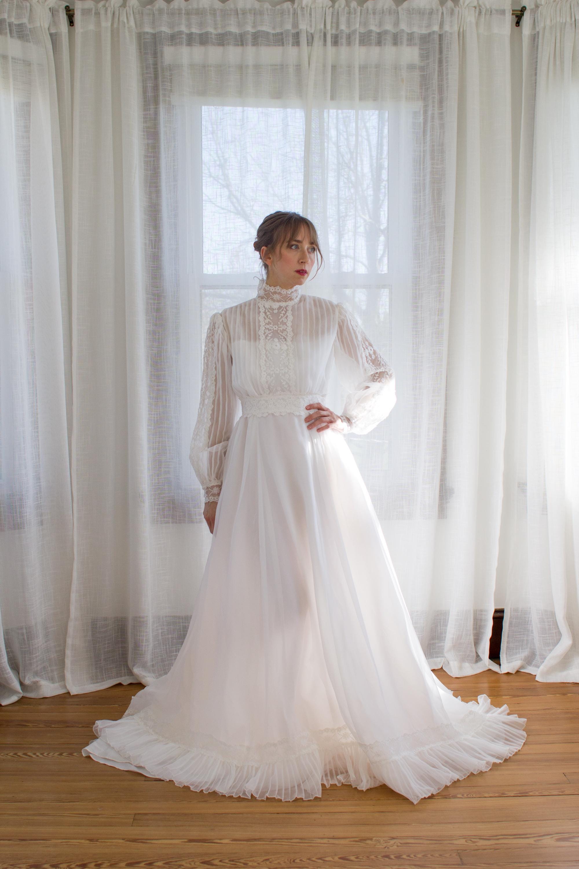 long dresses for wedding guests Ever-Pretty Chic Plus Size Midi Dress with Floral Applique Elegance