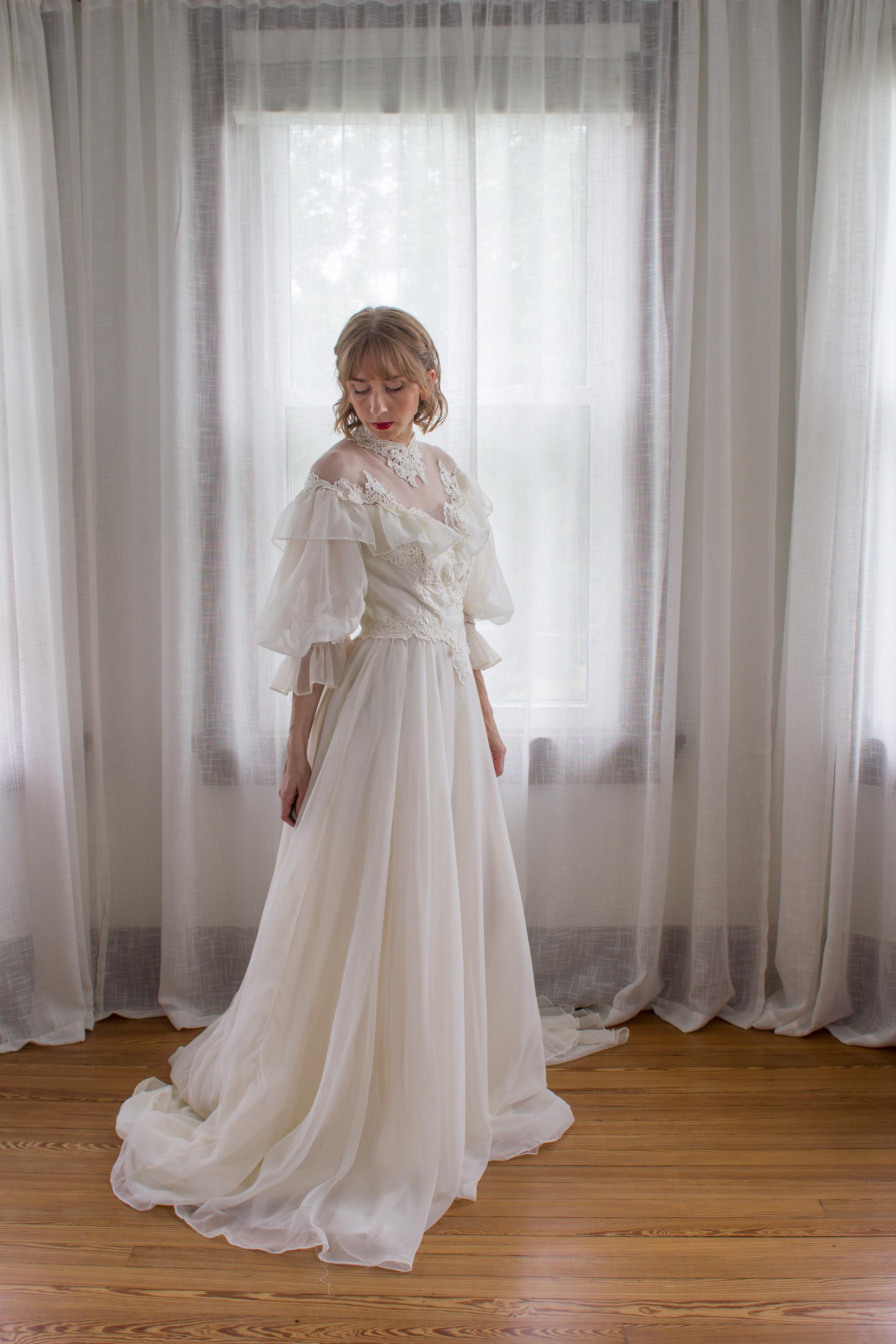 1980's Victorian Style Wedding Dress / Alfred Angelo / Cottagecore