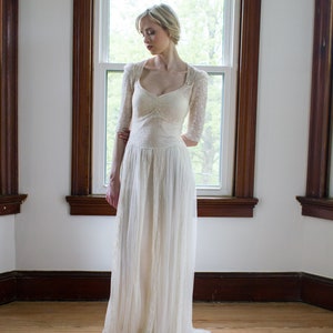 Antique 1930&#39;s sheer lace and net wedding gown / size XS