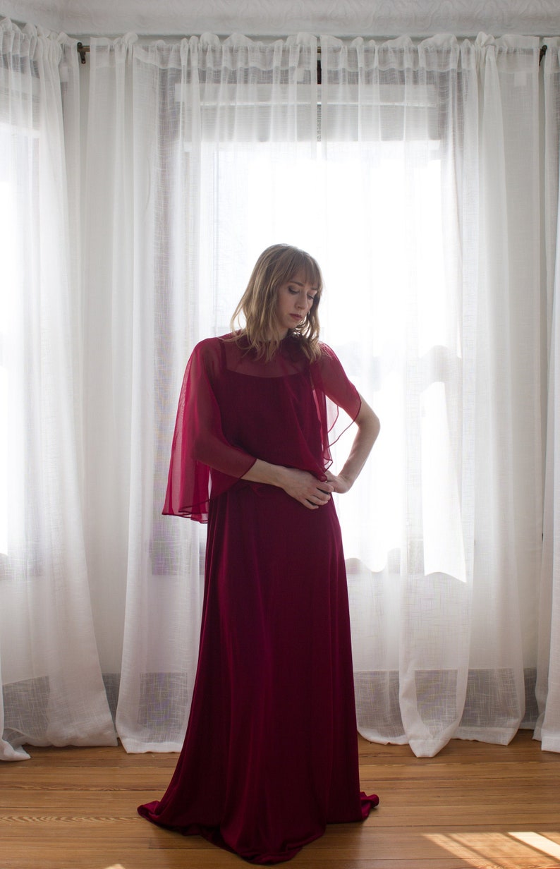 1970/'s wine colored formal gown matching chiffon cape bridesmaid dress ML