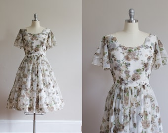 1950's Chiffon Floral Dress / Flutter Sleeves / M