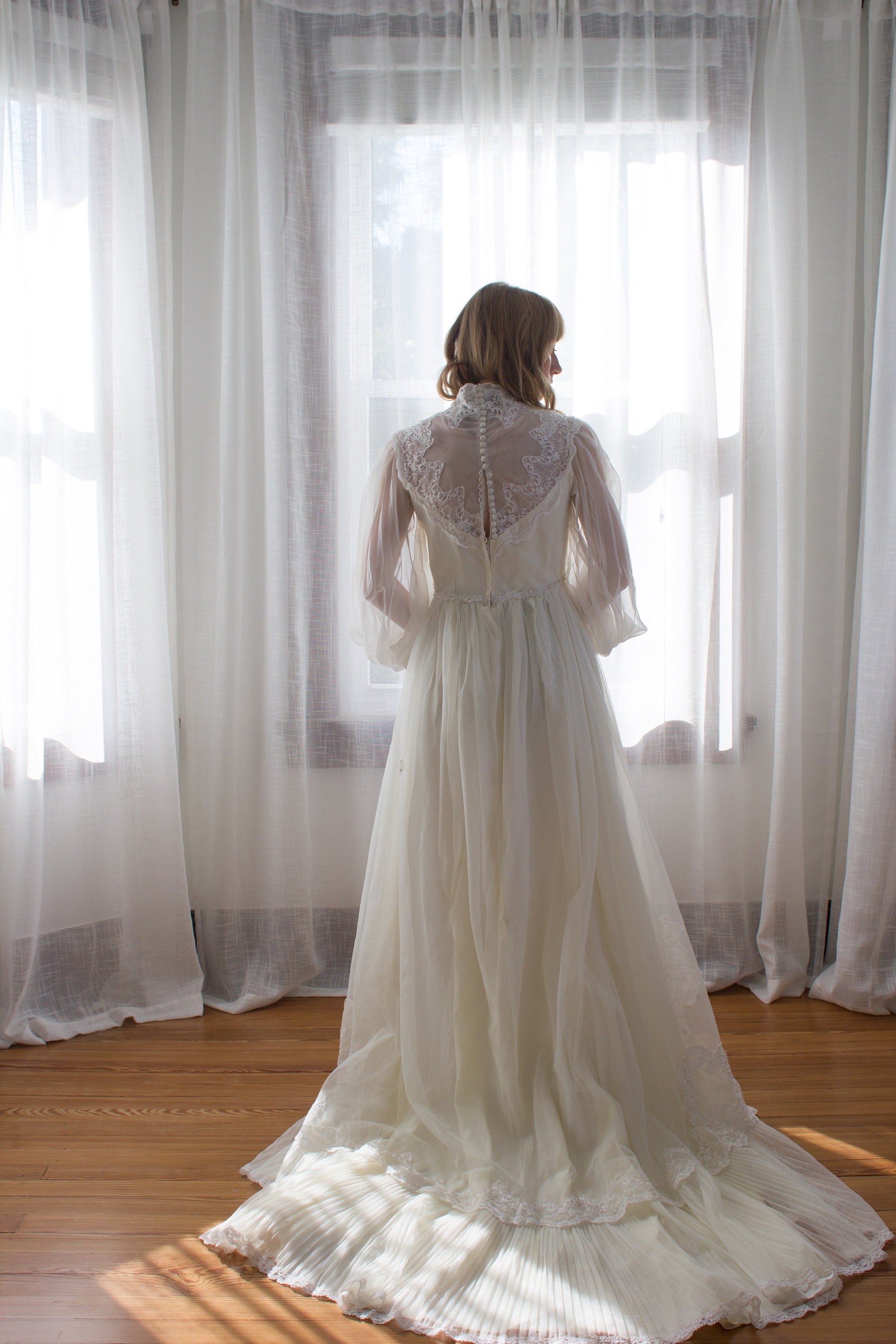 1970's Bishop Sleeve Sheer Back Wedding Gown / Pleated Chiffon / Lace /  Covered Buttons / Size XS Petite - Etsy