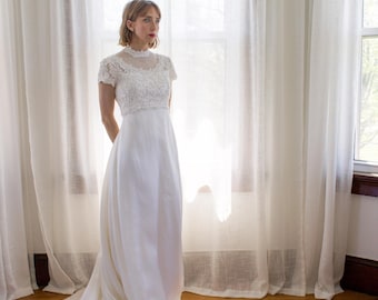1970's Bianchi wedding dress / silk chiffon / Alencon lace / size XS / empire waist / A-line / train / covered buttons / ivory