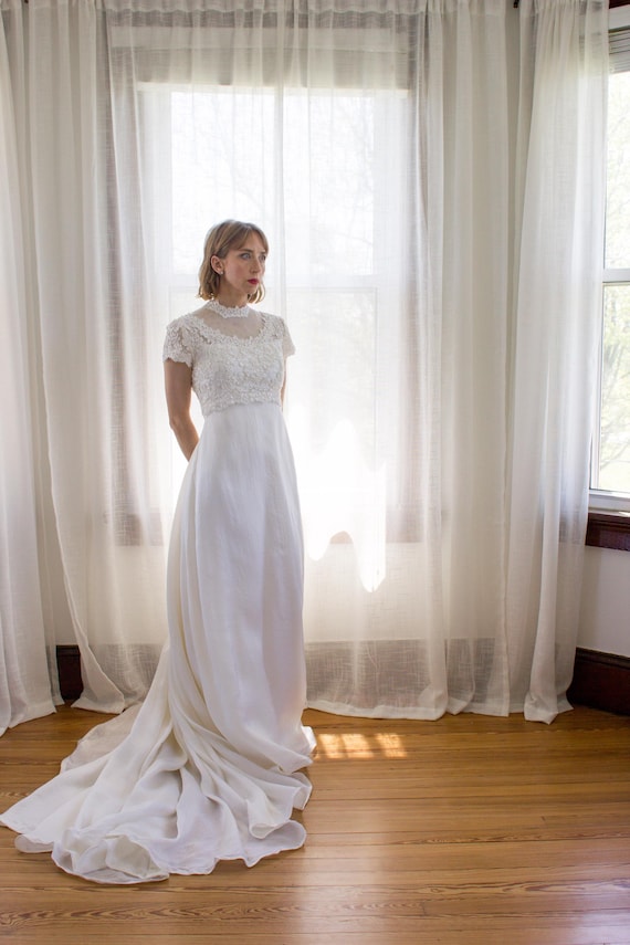 1970's Bianchi wedding dress / silk chiffon / Alencon lace / size XS / empire waist / A-line / train / covered buttons / ivory