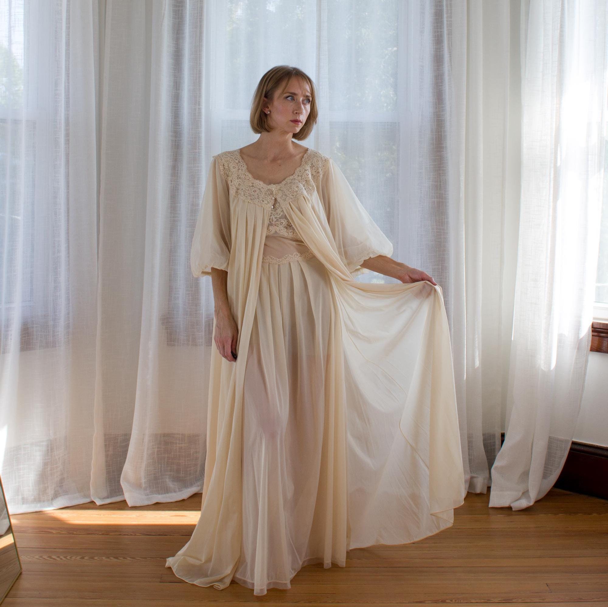 1960's Chiffon Nightgown / Peignoir Set / Beige / Nude / Size M/L