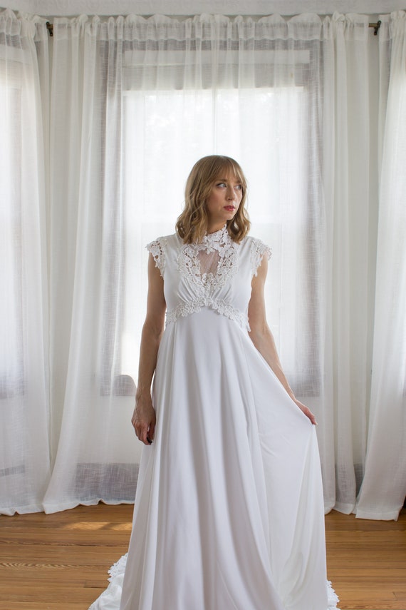 jersey wedding dress 1970's Knit / High Neckline / Lace / Cap Sleeves / Size XS champagne wedding dress
