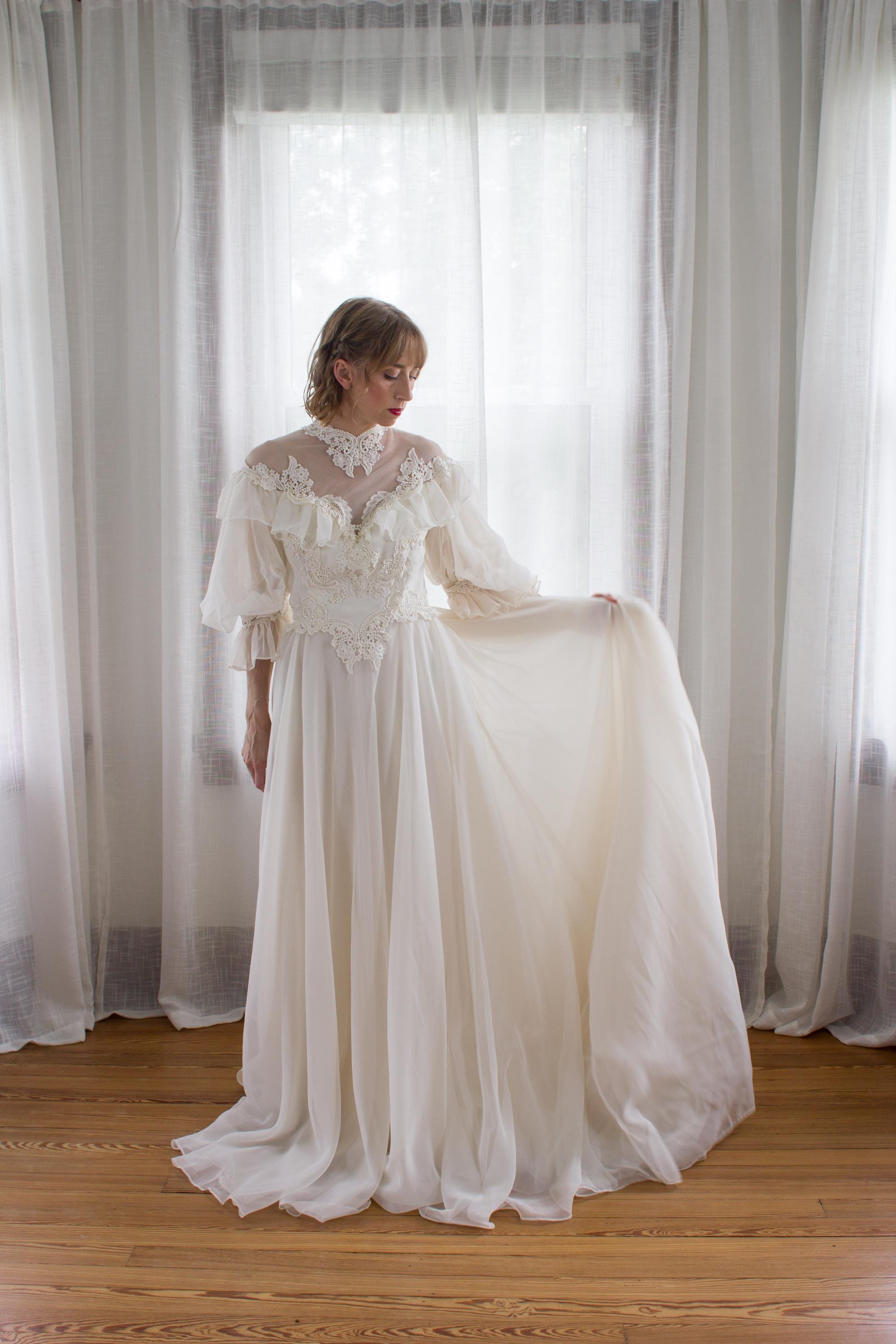 1980's Victorian Style Wedding Dress / Alfred Angelo / Cottagecore