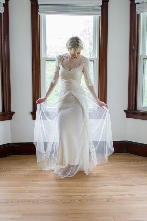 Antique 1930's sheer lace and net wedding gown / … - image 6