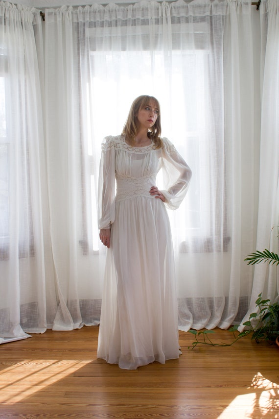 1930's sheer chiffon balloon sleeve wedding dress… - image 10