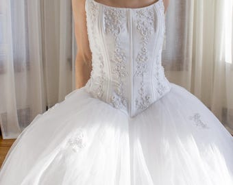 RESERVED 1990's Tulle and Satin Wedding dress with corset style bodice / basque waist / spaghetti straps / Oleg Cassini / size XL