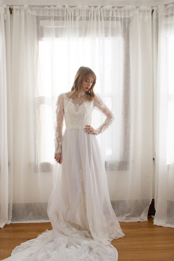 chinese dress ladies Elegant High Collar Long Sleeves A-Line Lace Wedding Dress with Chapel Train main image 0