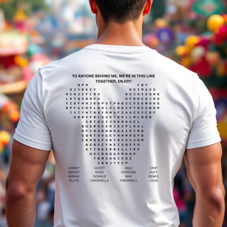Design divertido e interativo para camiseta do Mickey Mouse em PNG e SVG, para pais e adultos, quebra-cabeça dupla face "Esperando na fila" com o Mickey, caça-palavras do Mickey Mouse imagem 7