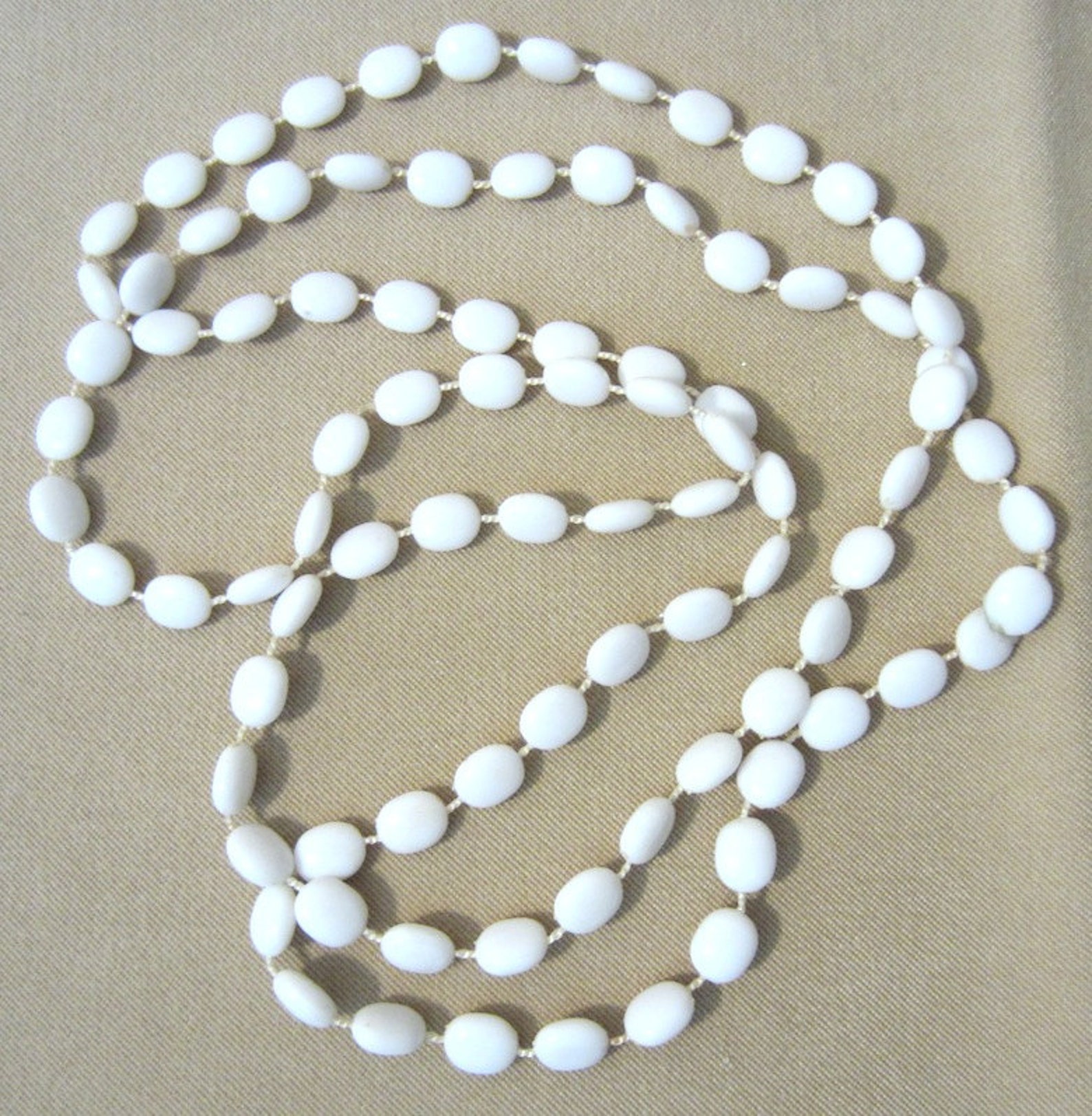 Vintage 60's White Acrylic Disc Bead Necklace Simple Etsy