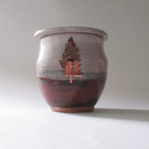 Small (300 ml) Handmade Ash Keepsake Urn with a Gold Pine Tree