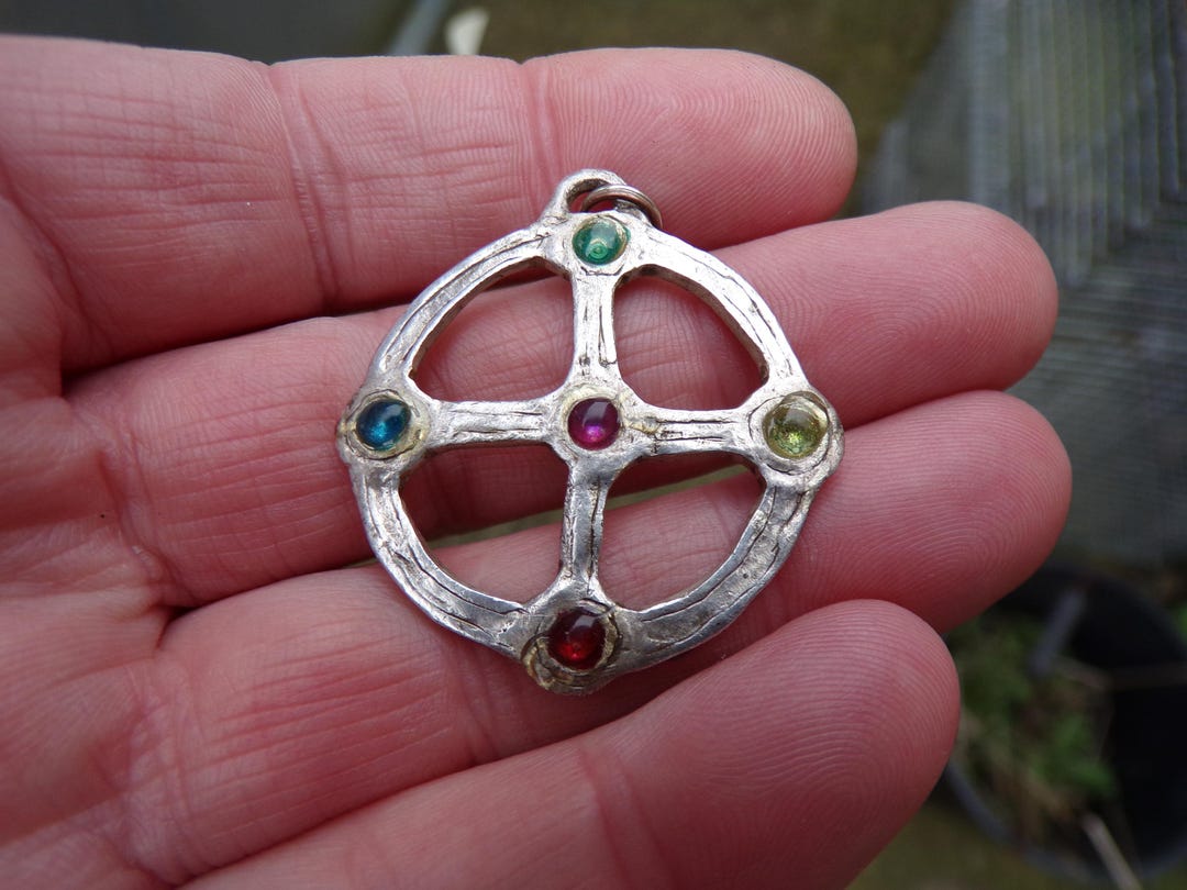 Sterling Silver Celtic Sun Cross Pendant – 1 Inch, .925 Solid Silver, Symbolic Design