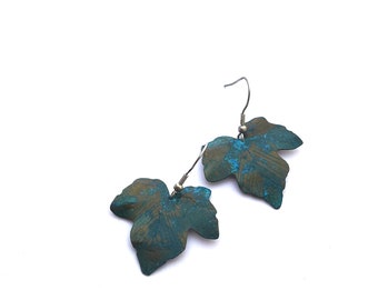 Copper blue leaf earrings, hammered and oxidized copper leaves, stainless steel finishing, copper leaves, leaf earrings