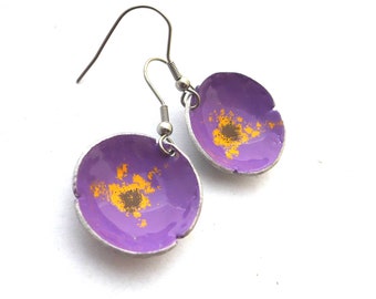 Violets abstract flower earrings, hammered dyed aluminum, stainless steel finishing, violets, art nouveau, love-in-idleness