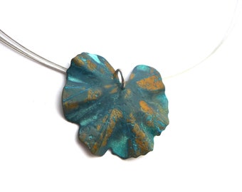 Copper geranium leaf necklace, hammered oxidized copper leaf, stainless steel finishing, copper leaves