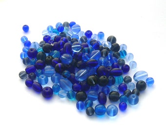 Blauwe glas kralen mix, 150 blauwe glas kralen, verschillende tinten blauw, 60 g, verschillende vormen en afmetingen, vintage glas