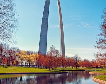 The St. Louis Arch (Color Matte Print)