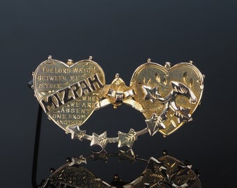 Mizpah blessing inscription double heart 9ct gold brooch, sweetheart pin, antique Victorian jewelry with meaning, love token couples gifts