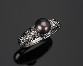 Tahitian pearl ring, eggplant aubergine pearl ring, vintage white gold band, Pearl and Diamond jewellery, purple pearl gemstone rings, gift