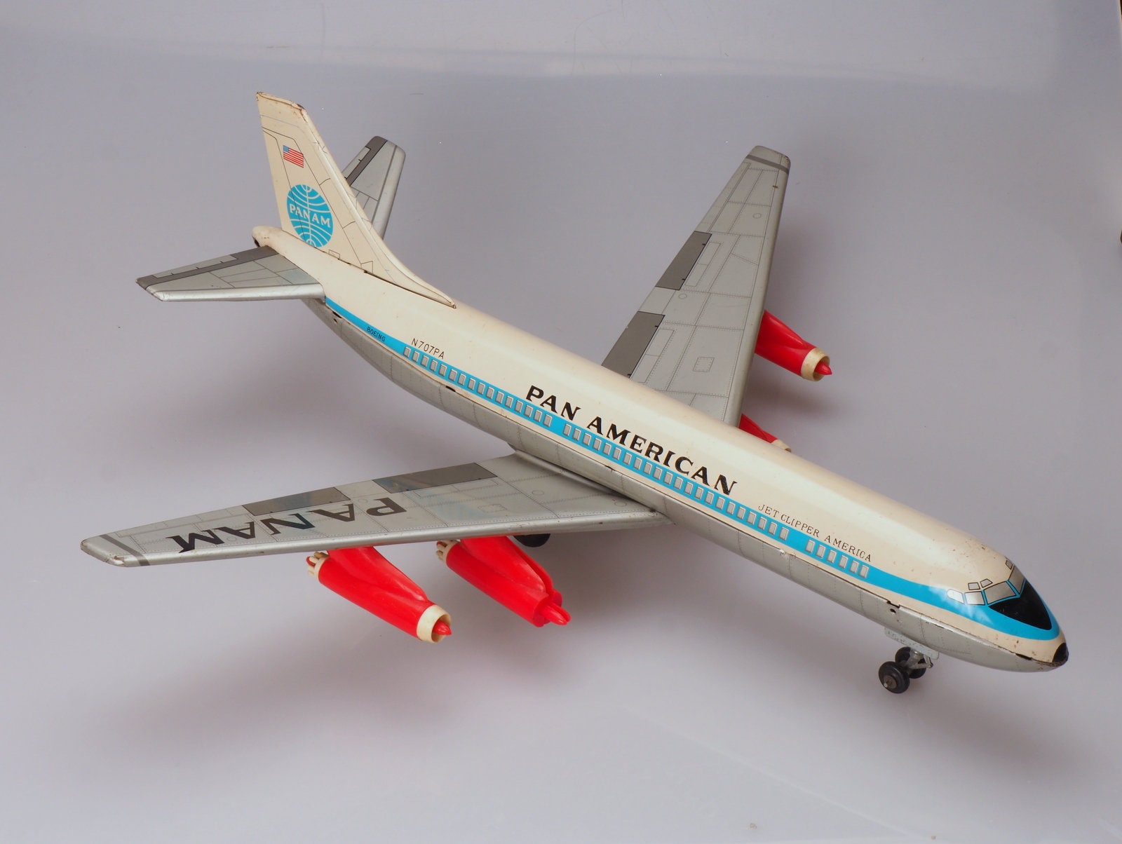pan am toy plane