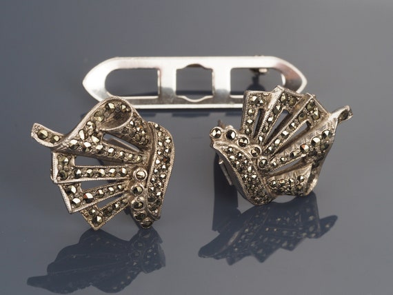Art Deco Duette clips, Art Deco dress clips, marca