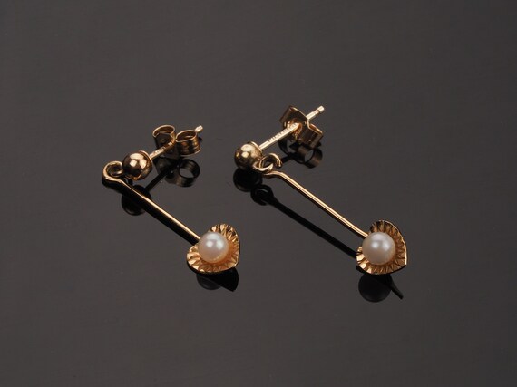 Gold pearl earrings, vintage earrings, 1960s earri