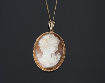 Gold cameo necklace, hand carved shell cameo of a lady, vintage retro gold shell pendant, cameo jewellery, layer layering necklace, gift