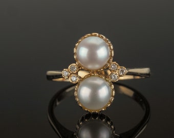 Pearl and Diamond vintage gold ring, pearl cabochon double pearl ring, twin pearl ring, 1970s mid century jewellery, 70s gift for her