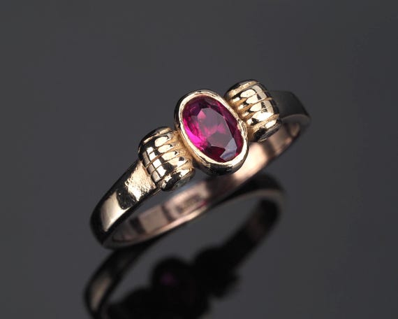 Vintage Diamond Ruby engagement ring, unusual 9ct… - image 3