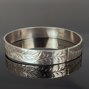 Silver Bangle Bracelet, Vintage Floral Cuff Bracelet, Easy Fasten, Silver Bracelet Cuf, Vintage Cuff Bangle vintage bangle, 1970s jewelry