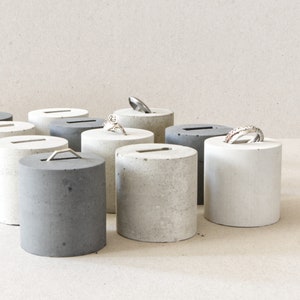 Concrete Cylinder Upright Ring Stand With Recess, Jewellery Organiser, Retail Rindstand Display, Geometric Photo Prop image 3