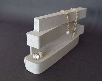 Necklace Display Tile 'Hera', geometric concrete jewellery organiser trinket, modern retail stand