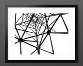 Abstrakte schwarz und weiß Fotografie 'Electrical Tower Inside', Pylon industrielle minimale urbane Fotokunst, zeitgenössische minimalistische Wandkunst
