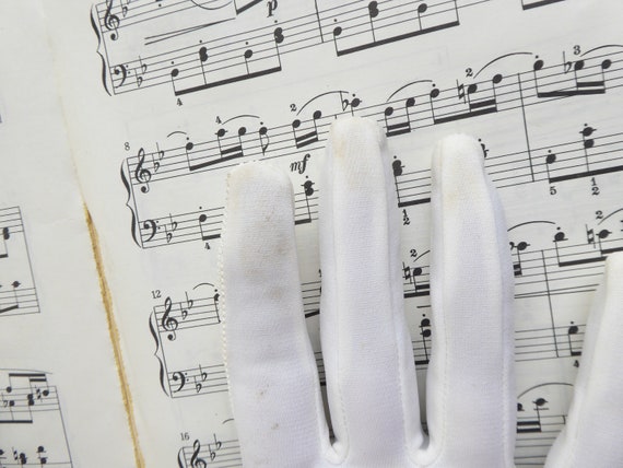 White stretchy nylon 60s/70s vintage gloves s 7 -… - image 3