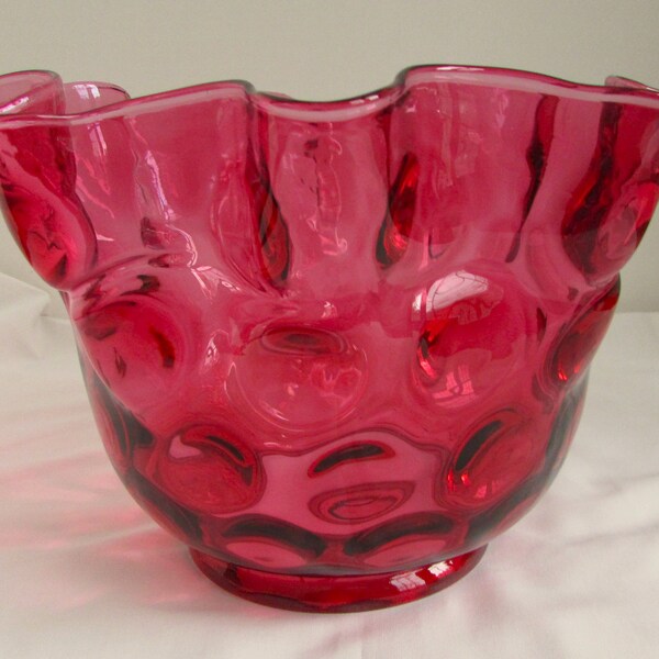 Antique Ruby Overlay Thumbprint Ruffled Kerosene / Lámpara de aceite Pantalla 4" Fitter